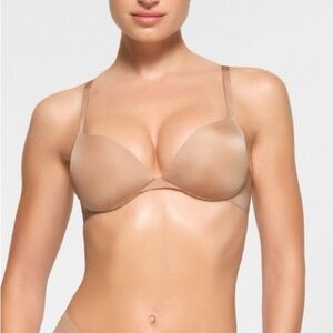 NWT SKIMS Ultimate Push Up Plunge Bra in Clay
